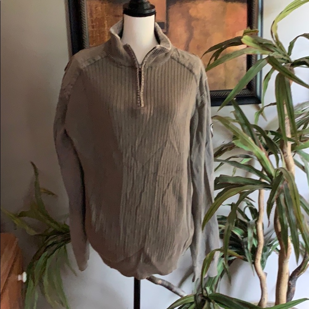 Men’s sweater